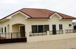 Lovely 2-bedroom house near Aburi
